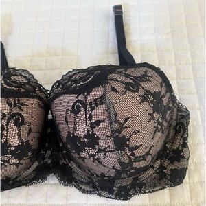 NWT Victoria Secret Bra 32DD Black Lace with Rhinestones